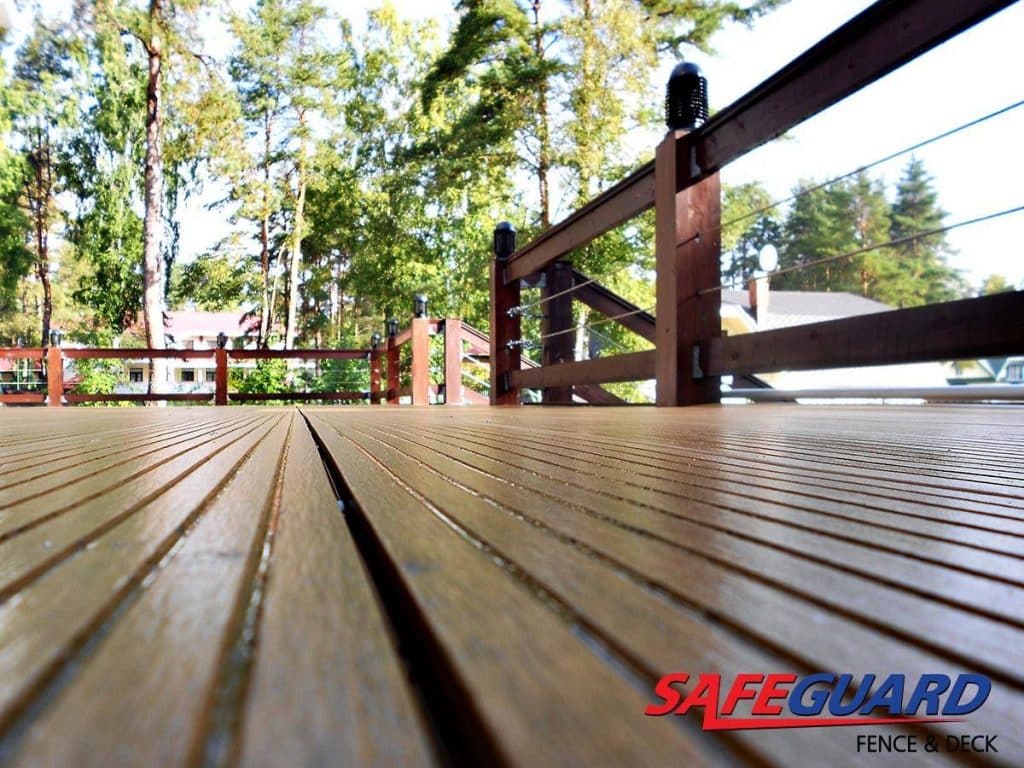 Nashville Top-Notch Deck Staining