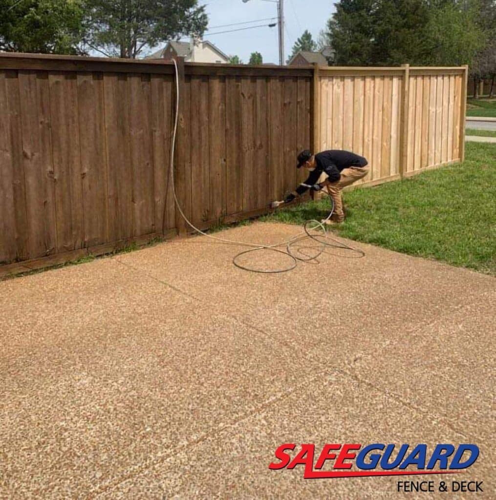 Fence Staining Murfreesboro